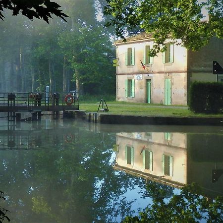 gîte de la Domergue Mas-Saintes-Puelles Exterior foto
